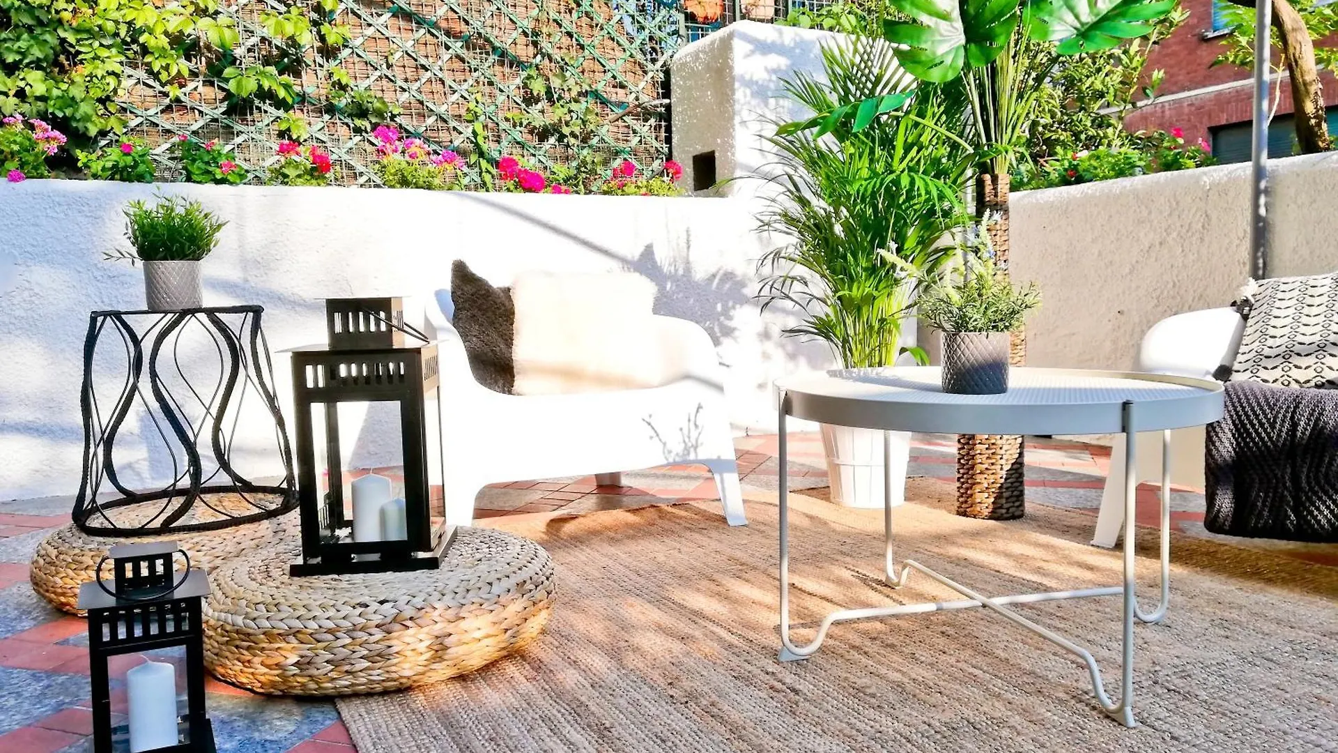 Apartment Naviglio Pavese Terrace 2 Camere 15 Min Dal Duomo Milan Italy